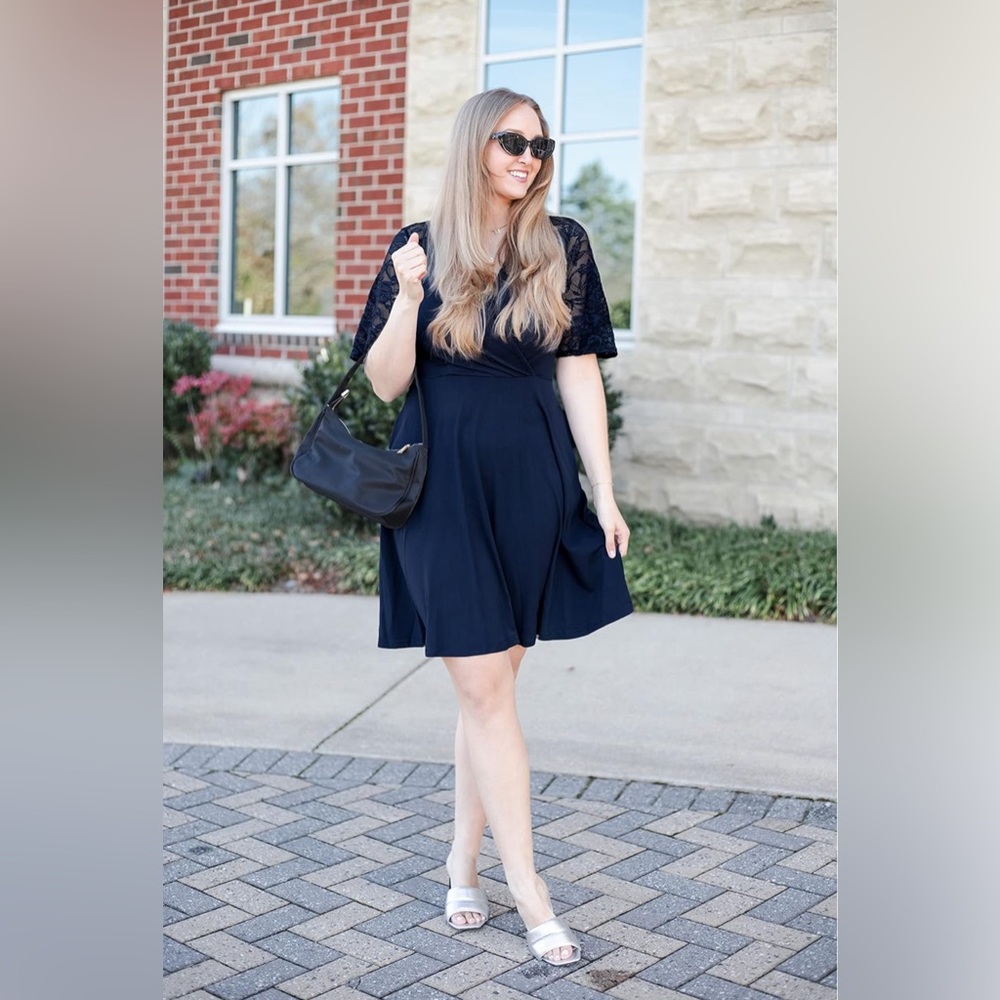 Nwot Small Ouges Women's Floral Lace Wrap V Neck … - image 3